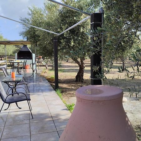 Olea Cottage Galatás Exteriér fotografie