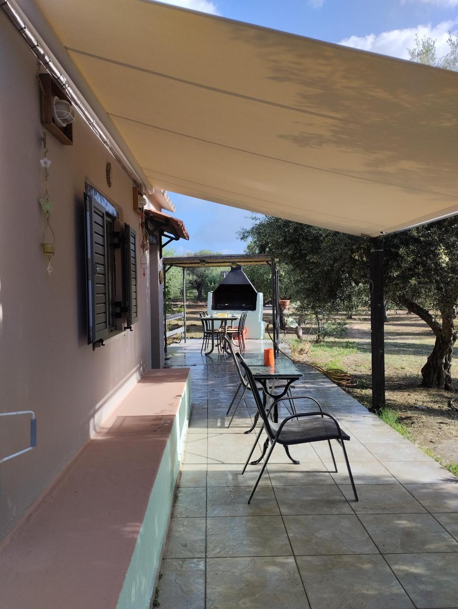 Olea Cottage Galatás Exteriér fotografie