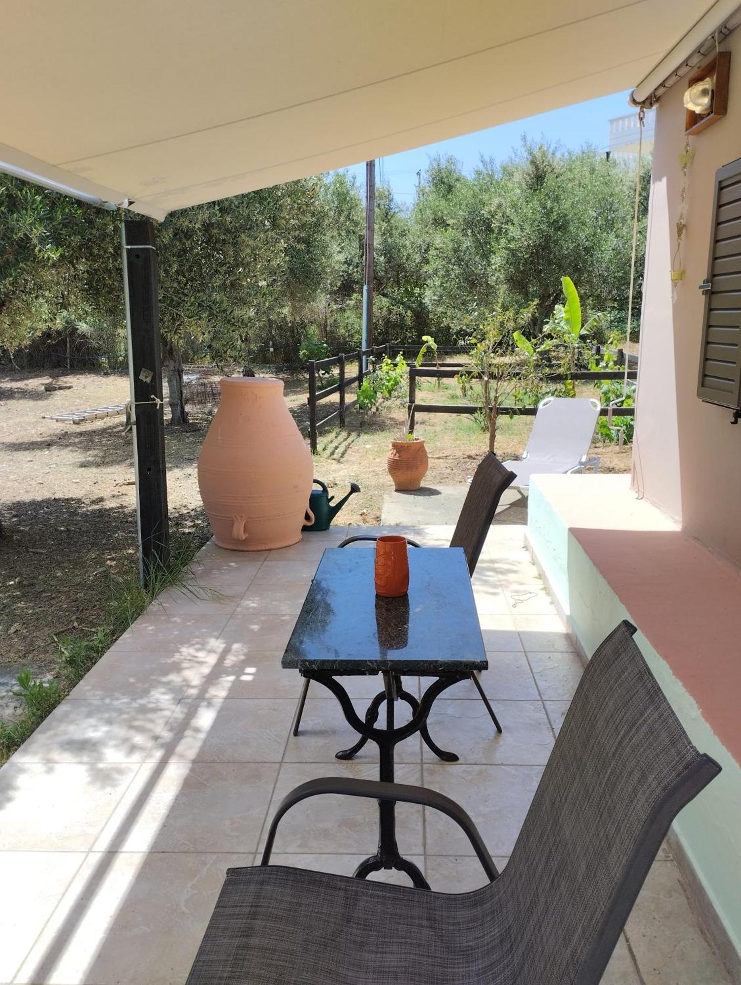 Olea Cottage Galatás Exteriér fotografie